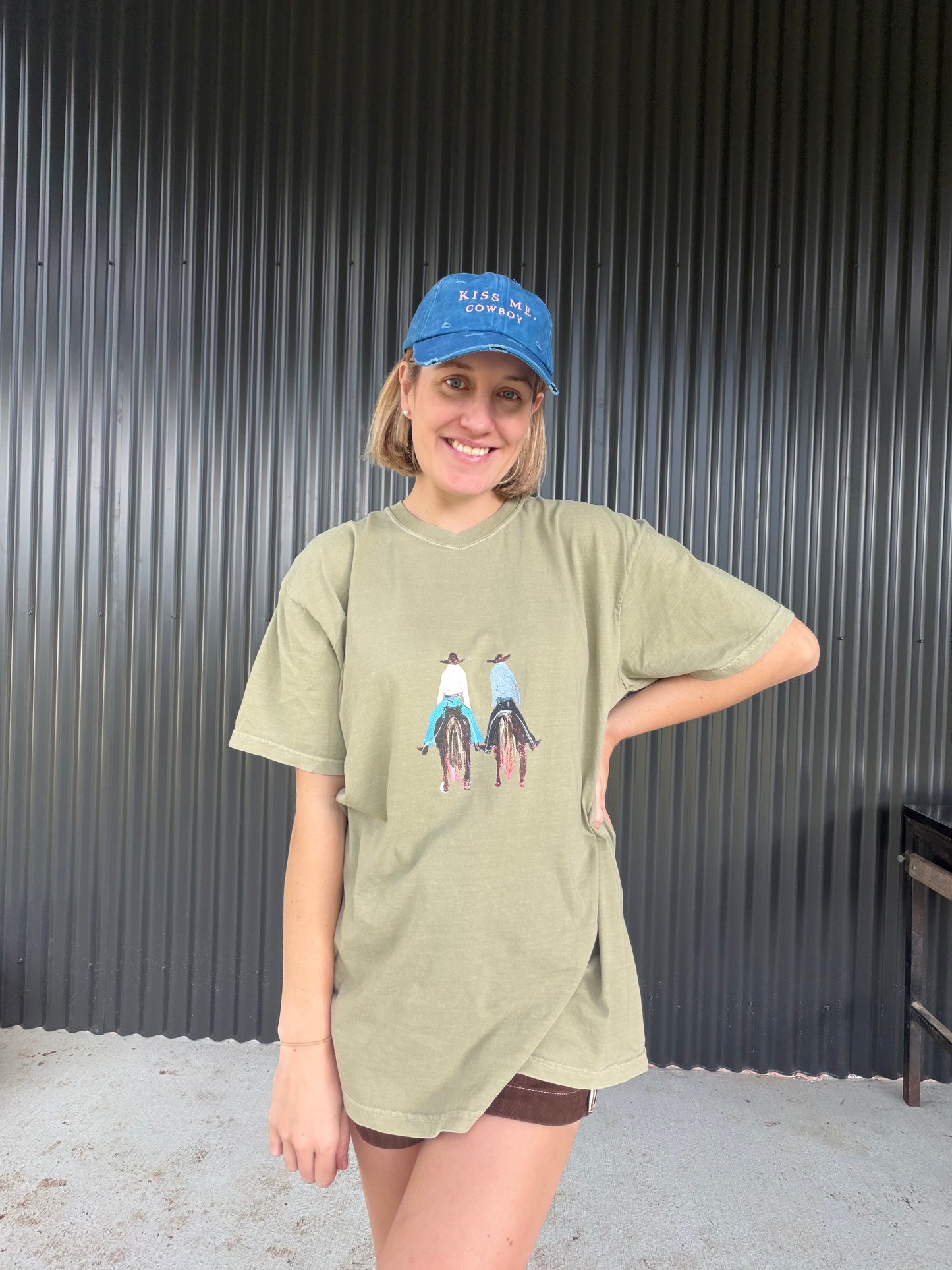 “Two cowboys” Tee in vintage khaki